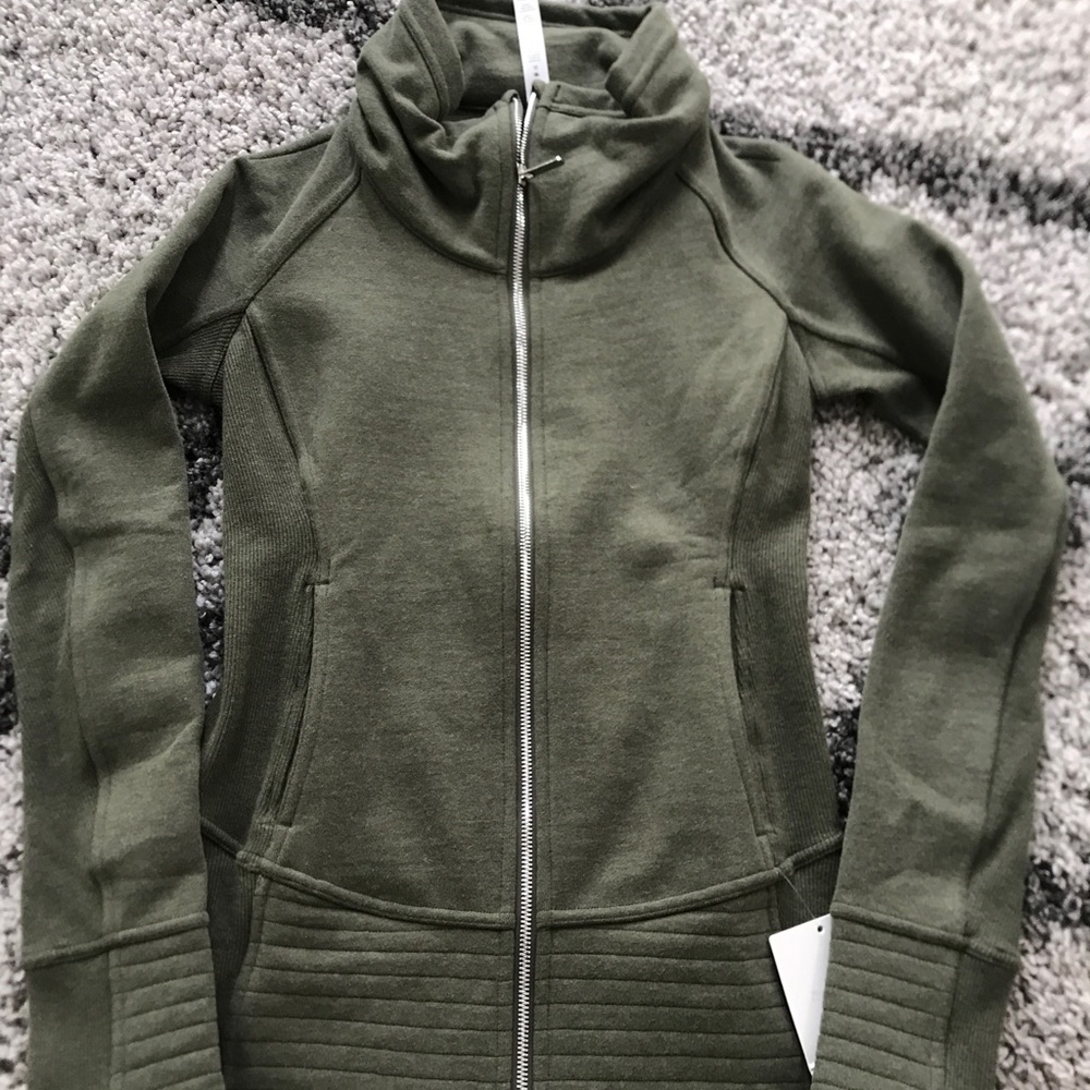 Lululemon radiant jacket heathered fatigue green